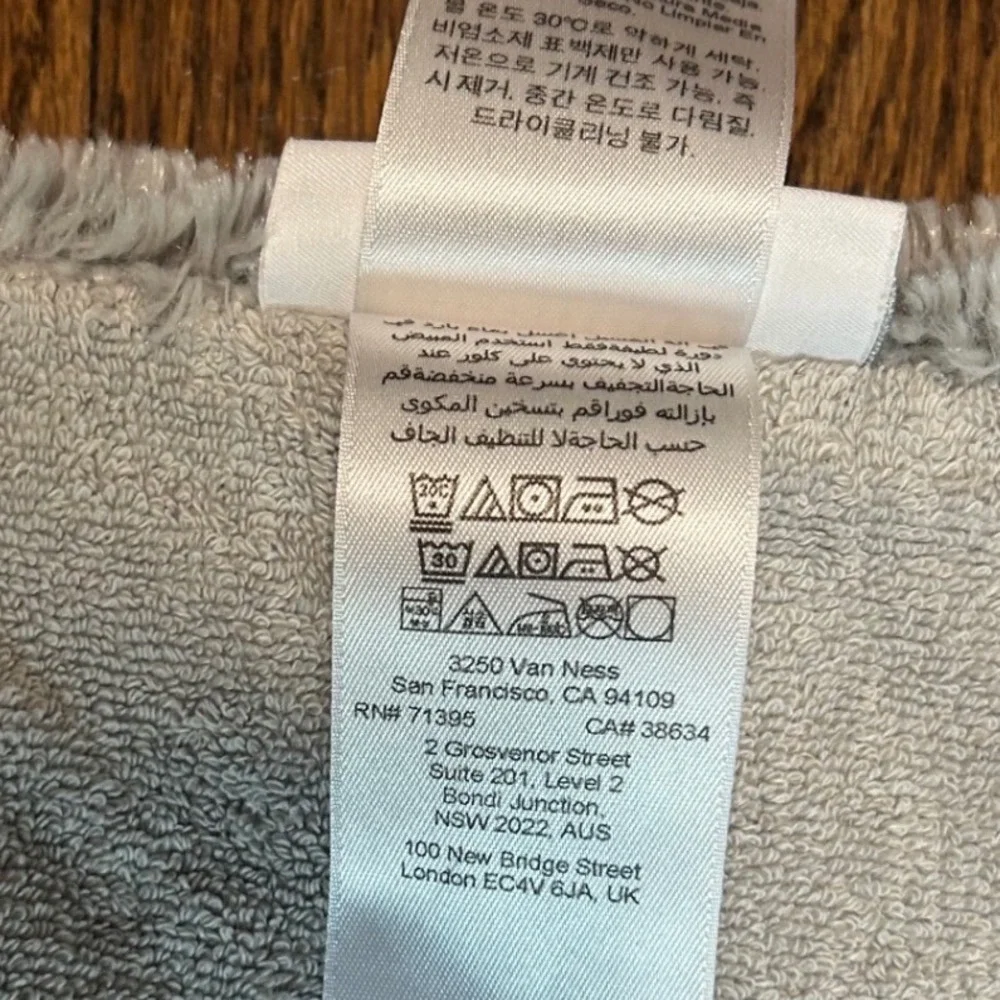 Pottery Barn Kids Elephant Hooded Towel Grey Plush Cotton Terry 34x23 RN71395
